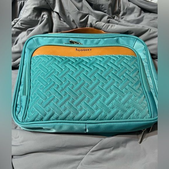 Teal Coosky Make Up Travel Bag - Picture 7 of 8